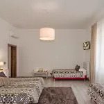 Bed and breakfast 7