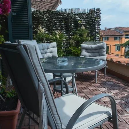 7 Oda ve Kahvaltı Pisa