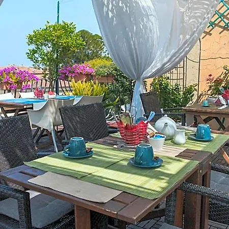 Bed and breakfast 7 3*