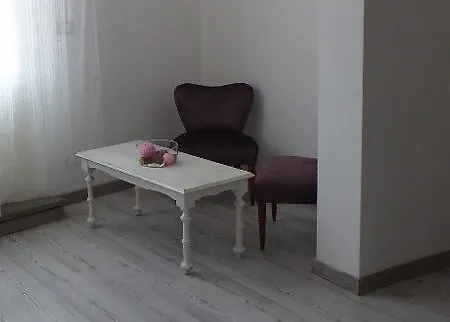7 Bed & Breakfast 3*